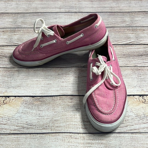 Sperry Top-Sider Seamate Boat Shoe in Raspberry Chambray - Picture 1 of 10